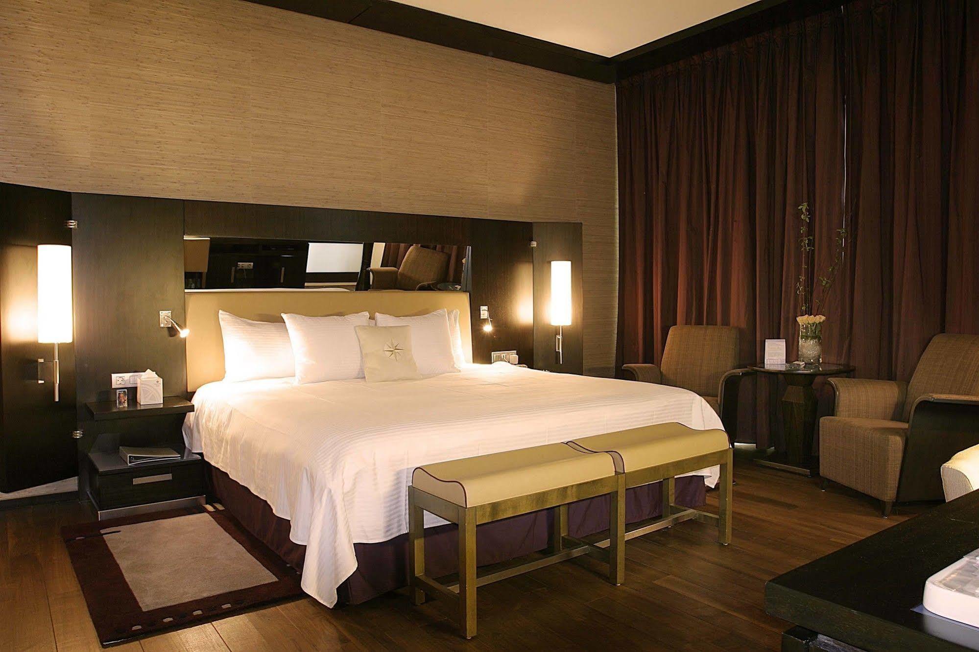 Four Points By Sheraton Le Verdun 4* Beirute